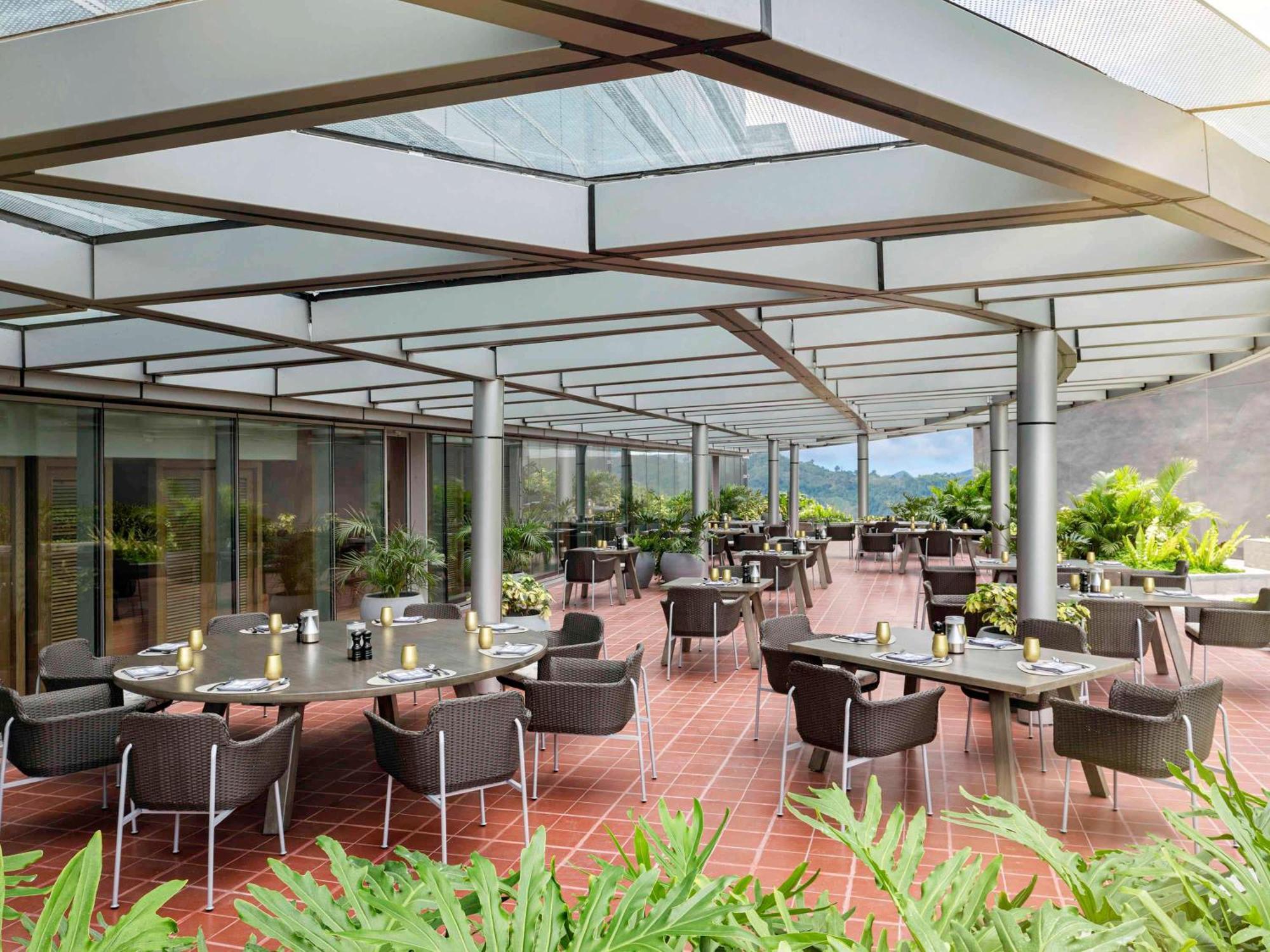 Swissotel Clark Philippines Clark Field Bagian luar foto